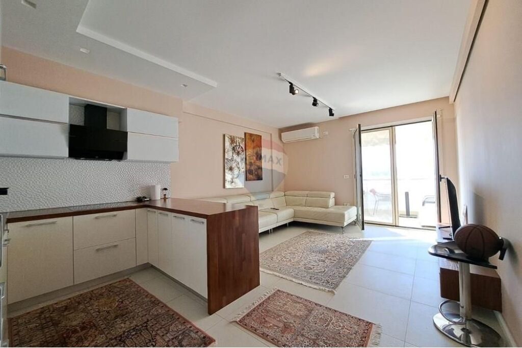 Apartament 2+1 ne shitje , Lungomare