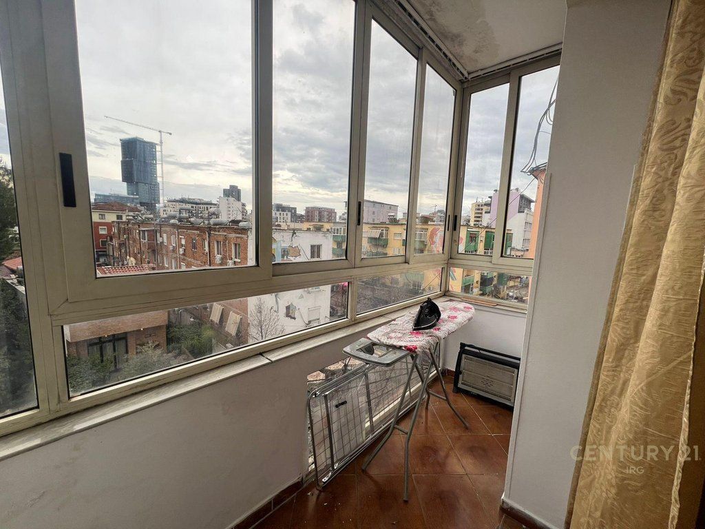 APARTAMENT 2+1 PER QIRA TEK RRUGA E DURRESIT