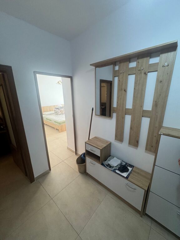 Shitet Apartament 1+1 përballë maternitetit të ri, pranë Pasticeri Tito