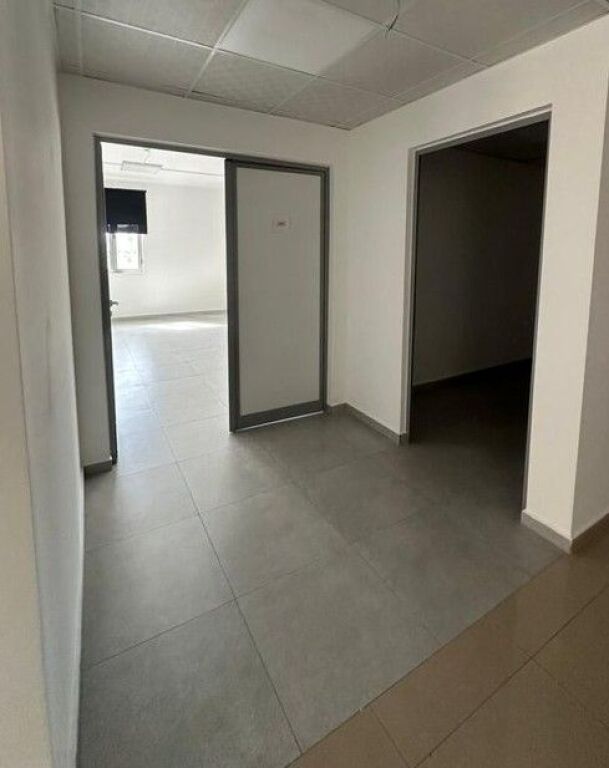 Qera, Godine 4-Kateshe, Rruga e Kavajes, Tirane.