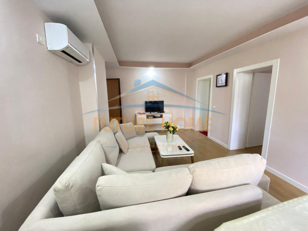 Qera, Apartament 1+1, Komuna Parisit, Tiranë
