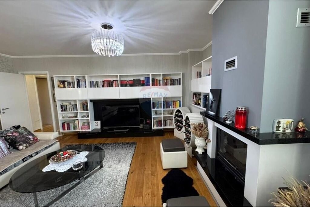 Penthouse - Për Shitje - Rruga Idriz Dollaku, Tiranë(ID: 530261060-2011)