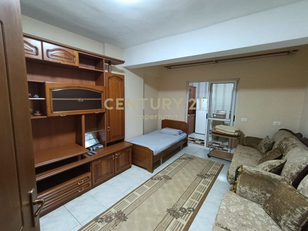 Appartamento in affitto – 2+1 con cucina separata, Via Dritan Hoxha 500 L /Mese