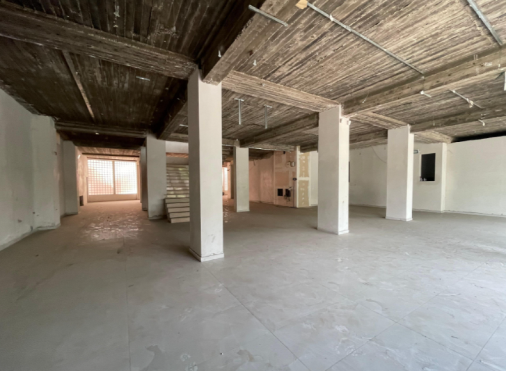 🏢 Commercial Space for Rent – At the Municipality Overpass