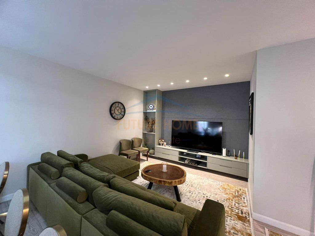 Shitet, Apartament 2+1+2 me Depo + Post Parkimi, Rruga Jordan Misja, Tirane.