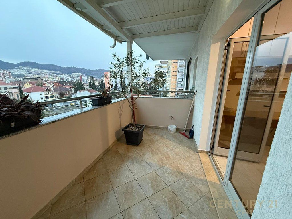 IN THE MUNICIPALITY OF PARIS, A 2+1 APARTMENT IS FOR RENT