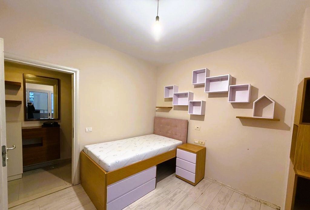 NE KOMUNEN E PARISIT JEPET APARTAMENT 2+1 PER QIRA