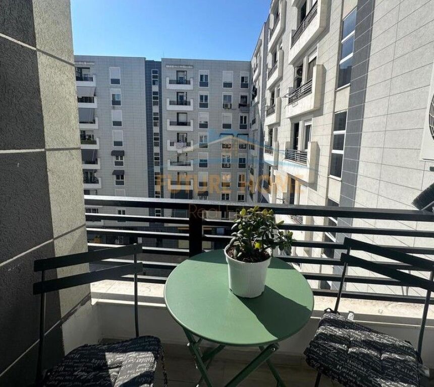 Rent, Apartment 2+1, 21 Dhjetori !