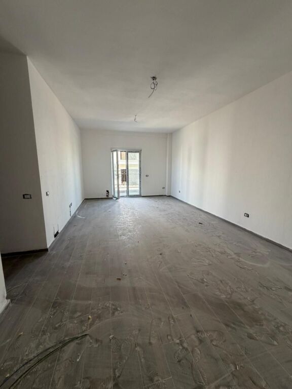 Apartment 3+1+2 bathrooms Tirana Porta e Re, Sauk