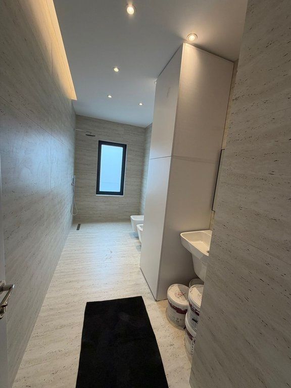 Modern 1+1 apartment plus parking space for rent near the center of Tirana!