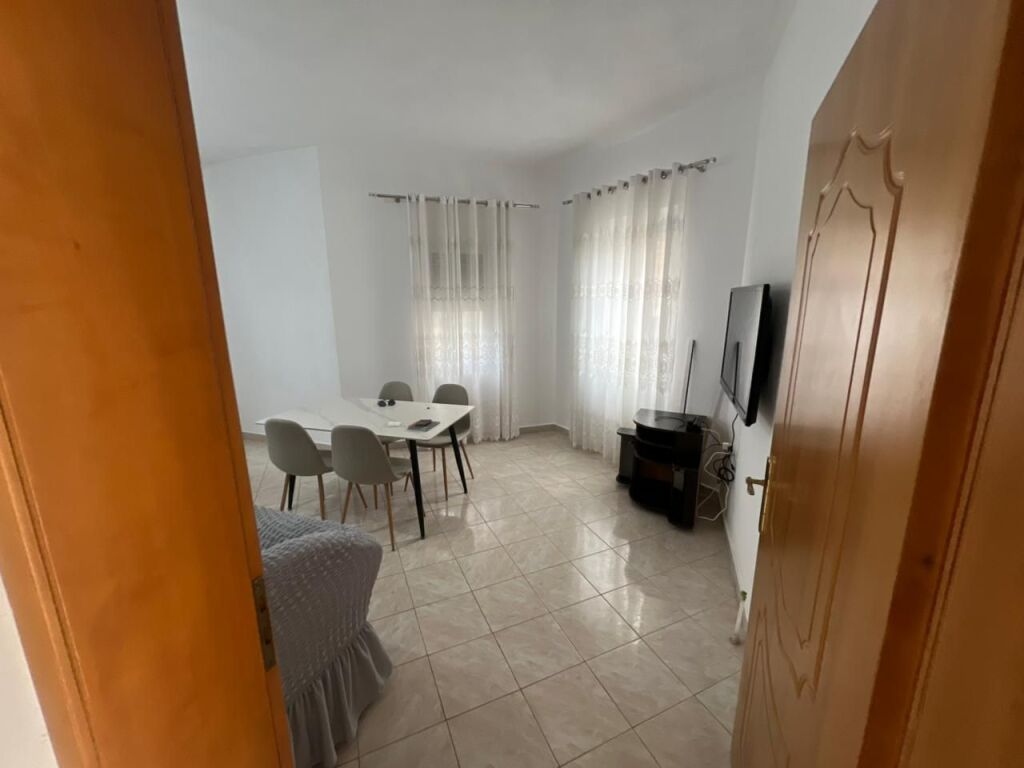 Jepen me qera apartament 1+1 prane Semaforit 1 te  Kënetë DURRES