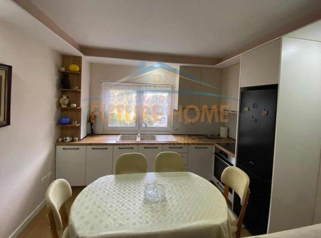 Qera, Apartament 1+1, Komuna Parisit, Tiranë
