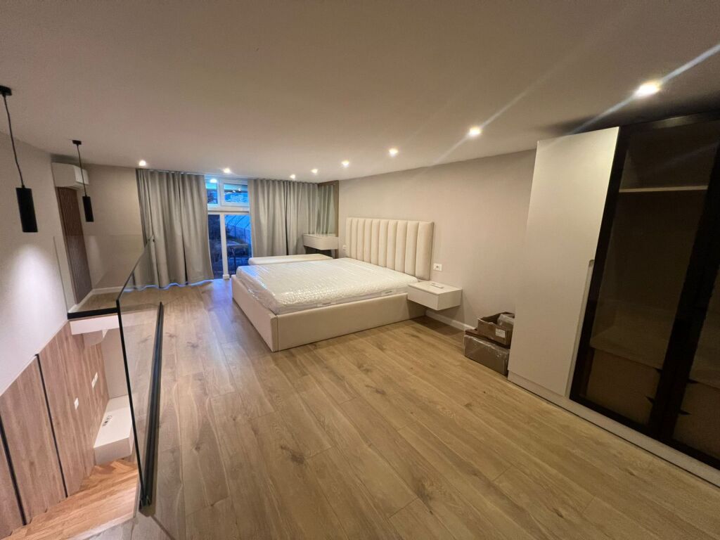 Prane Delijorgjit, jepet me qera apartament 1+1 (Duplex)