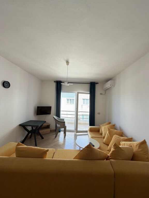 Shitet super apartament 1+1 pranë detit në zonën e Malit të Robit, në Golem. 🌊