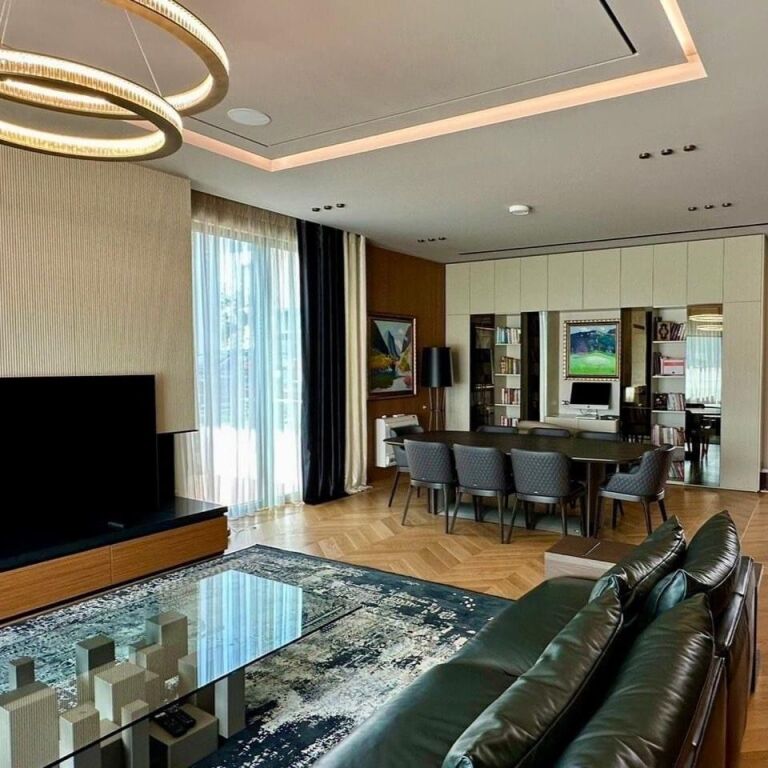 🏡 Vilë 3-Katëshe për Shitje – Mandarin Residence