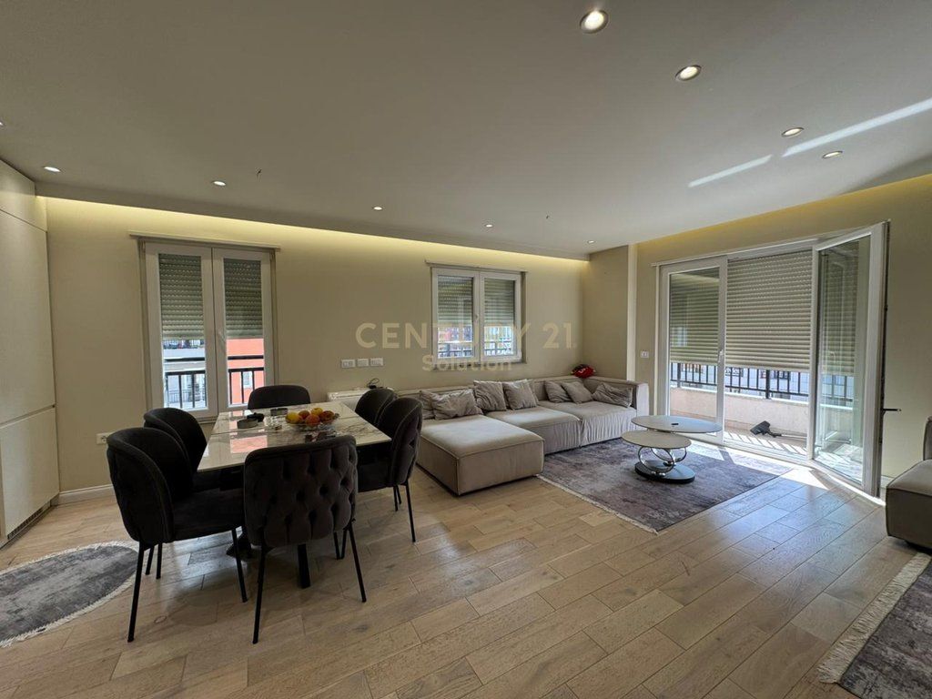 APARTMENT FOR SALE AT VILA L !