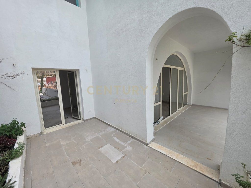 Apartament 2+1 për shitje në Dhërmi, në rezidencën Santorini