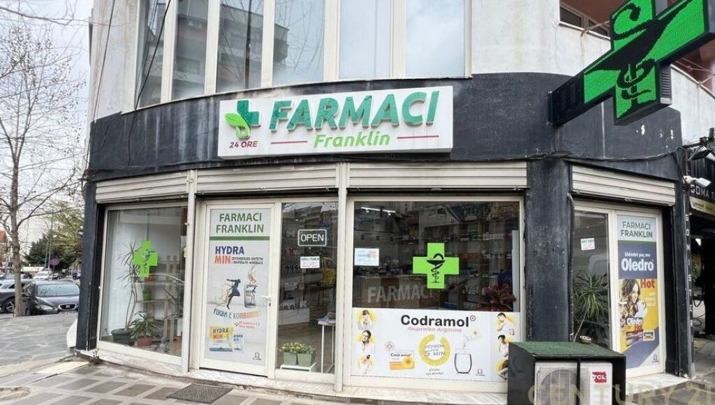 Business for sale (Pharmacy) at the Commune of Paris