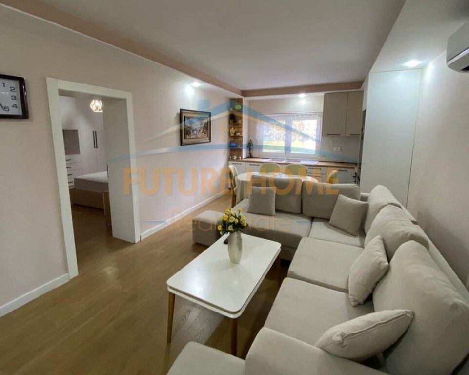 Qera, Apartament 1+1, Komuna Parisit, Tiranë