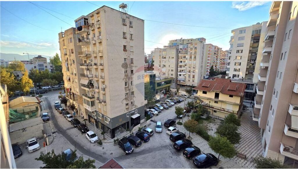Apartament 2+1 ne shitje , Skele