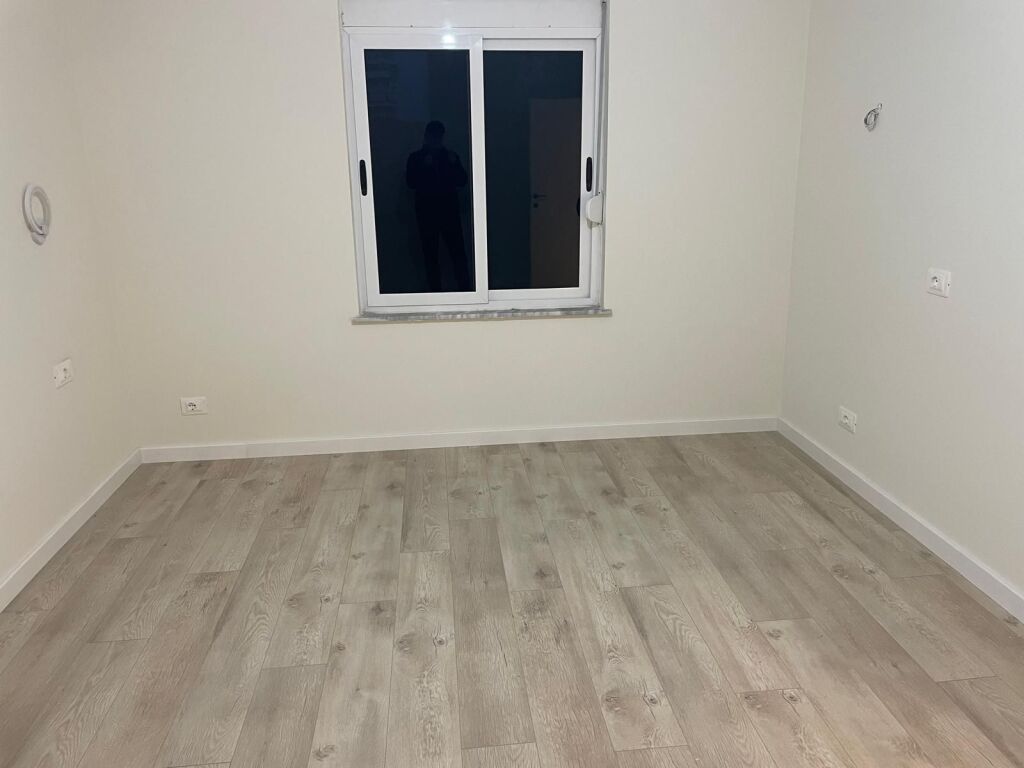 Apartament 3+1+2 me qera ne Qender