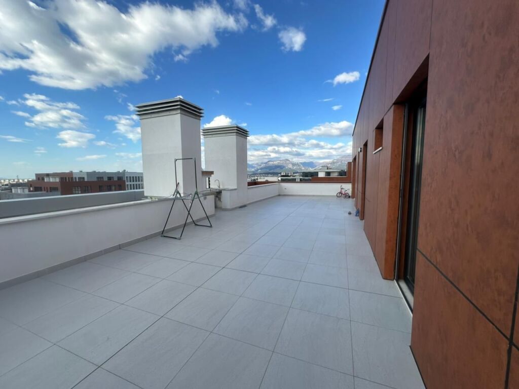 Apartment 2+1+2 +Veranda for Sale, Astir-Urban Gate