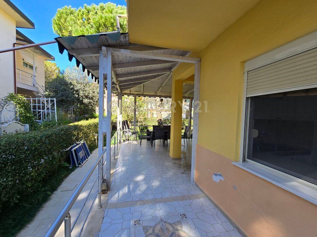 2+1 APARTMENT WITH YARD FOR SALE IN LURA 1