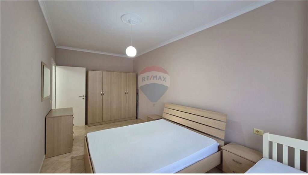 Apartament 2+1 ne shitje , Skele