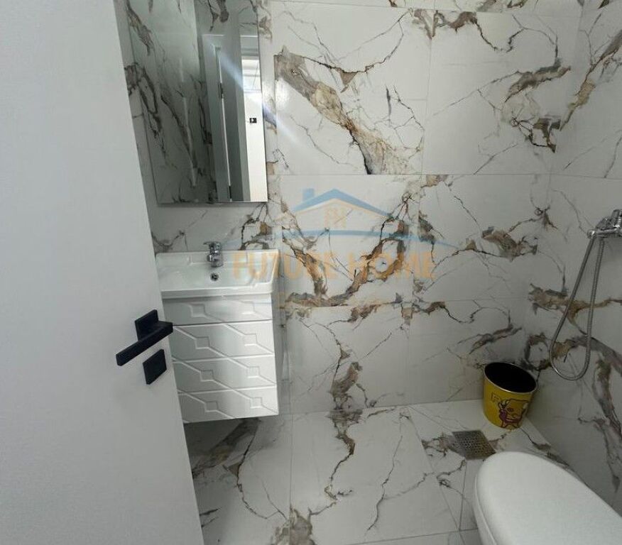 Rent, Apartment 2+1, 21 Dhjetori !