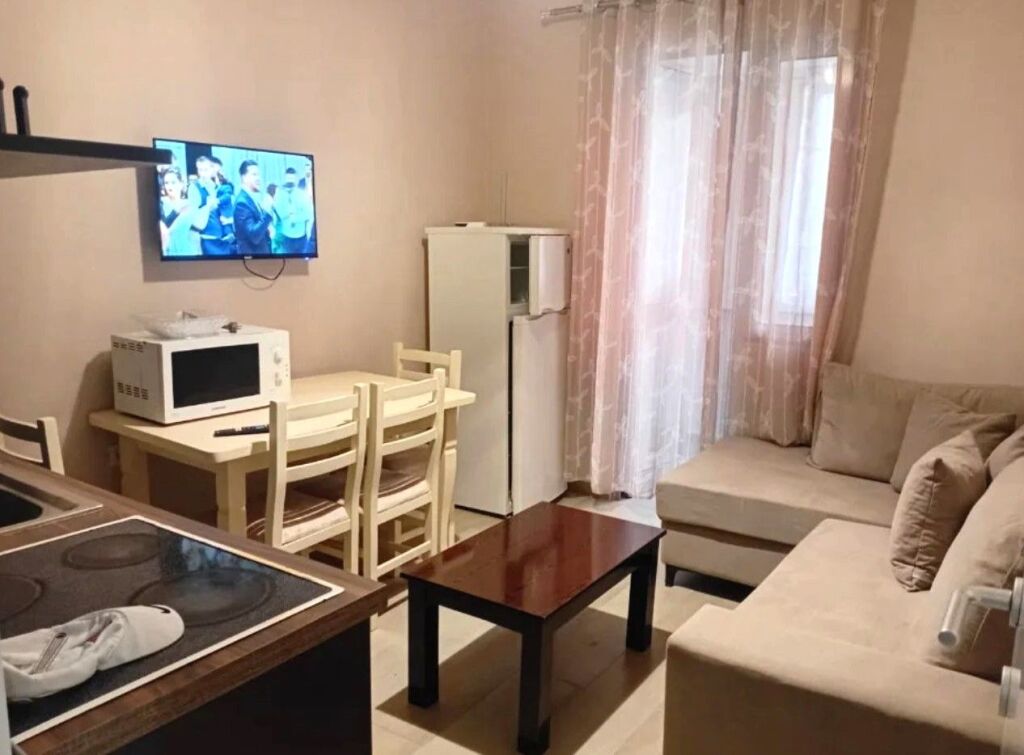 🏡 Jepet me Qira Apartament 1+1 ne Bllok, Pallatet Agimi , Unaze ne Zonat me te mira te Tiranes,