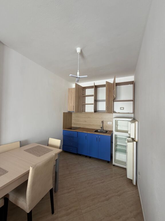 Shitet super apartament 1+1 pranë detit në zonën e Malit të Robit, në Golem. 🌊