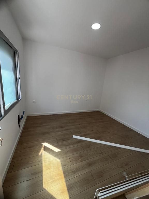 Appartamento 2+1 in Vendita sulla Spiaggia, Durrës!