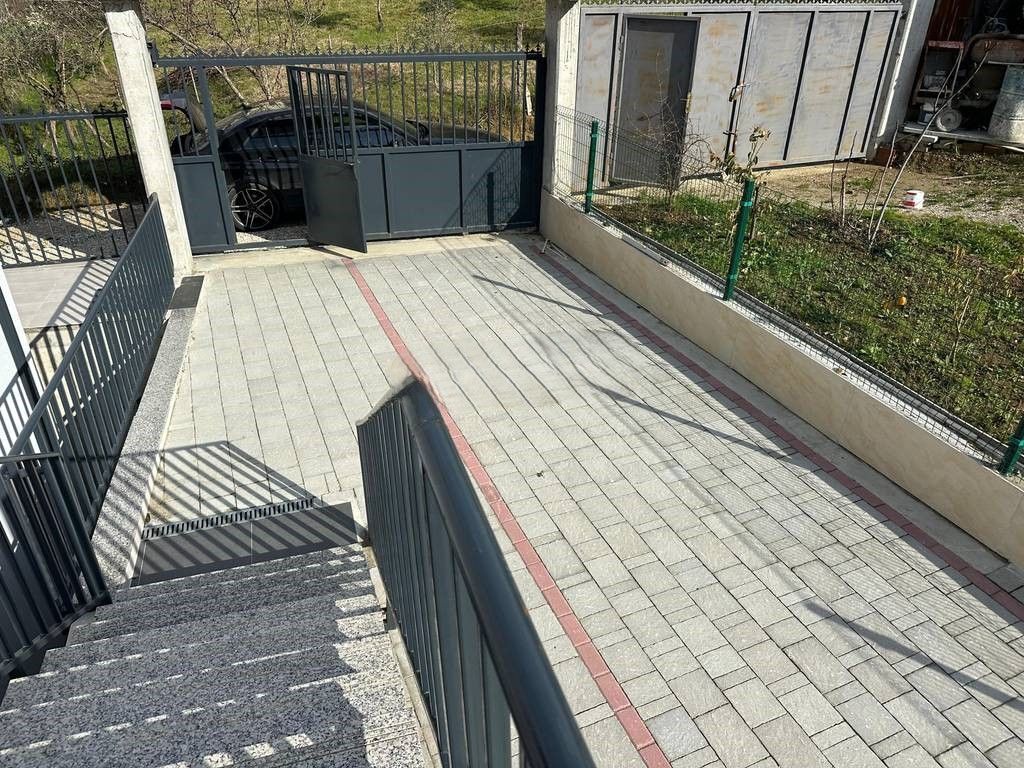 APARTMENT 2+1+PARKING SPACE FOR RENT NEAR THE KOMBINATI !
