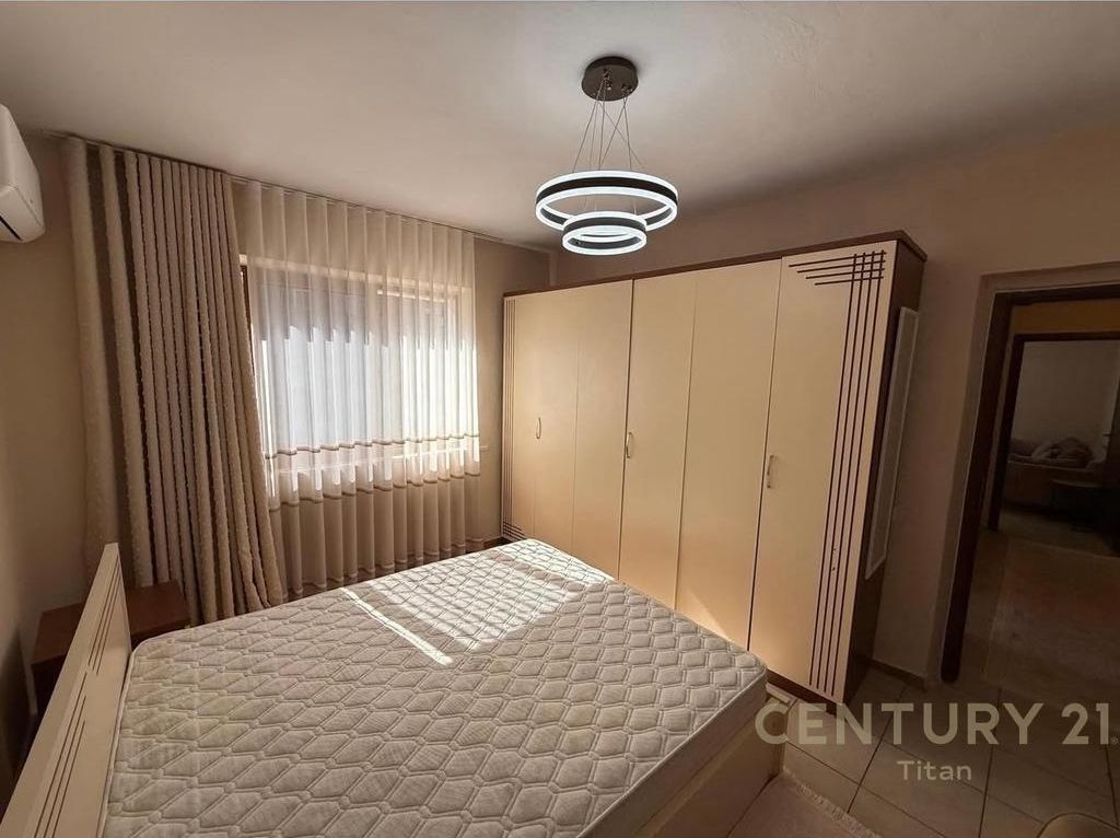 Apartament 1+1 per qira te Rruga Mine Peza