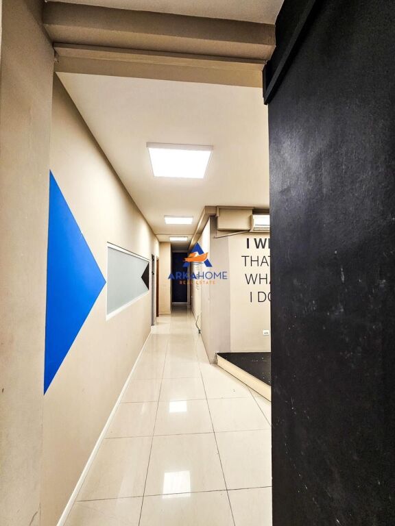 LOCALE COMMERCIALE IN AFFITTO 300M2 "VIA DIBRA, FACILE ACCESSO AL CENTRO" 3000 EURO