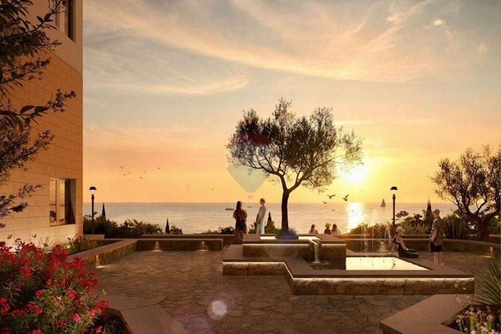 Apartment 2+1 for sale Village Square