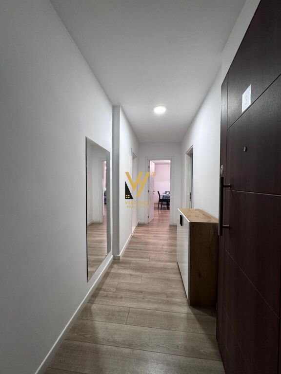 VENDESI APPARTAMENTO 2+1+BLK IN PIAZZA WILLSON 240.000 EURO