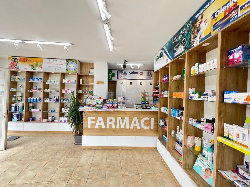 Vendesi attività "Farmacia" presso il Comune di Parigi.