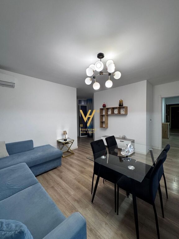 VENDESI APPARTAMENTO 2+1+BLK IN PIAZZA WILLSON 240.000 EURO