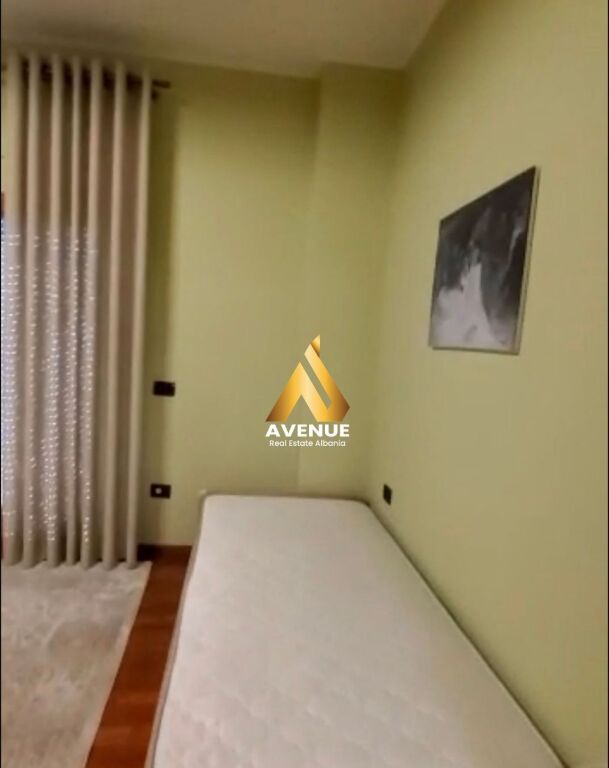 JEPET ME QIRA APARTAMENT 3+1+2 TUALETE +2 BALLKONE, RRUGA E KOSOVARËVE, TIRANË.