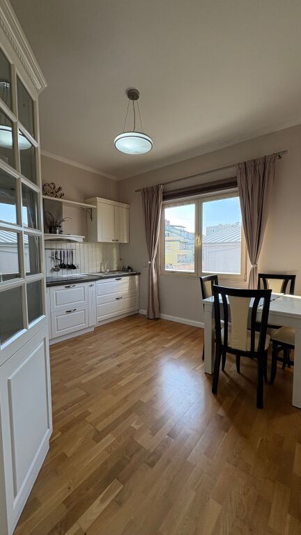 Penthouse for Sale – Dry Lake