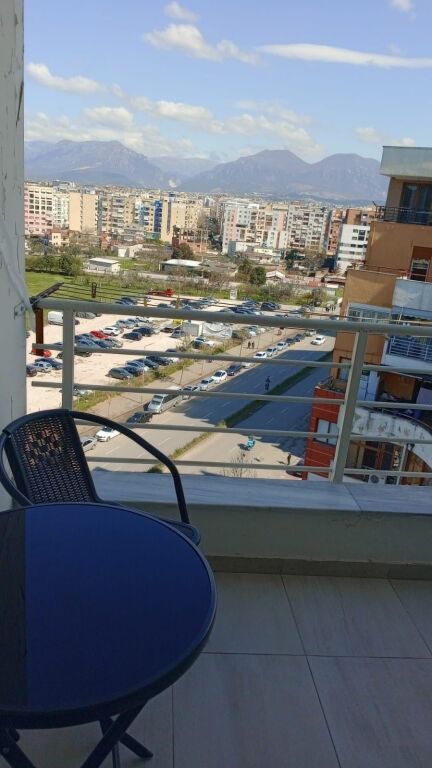 Apartament 1+1 me qera perballe Grand Gallery
