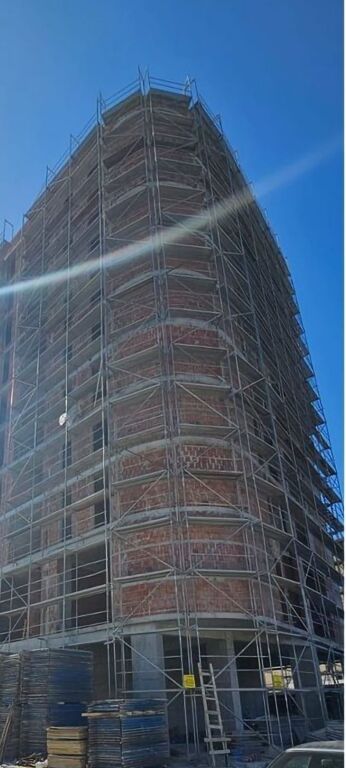 Ali Dem, Shitet apartament 2+1+2 me mundesi blerje te post parkimi! 155,000 € Sip. Totale  109m2  Sip. e brendshme  93m2
