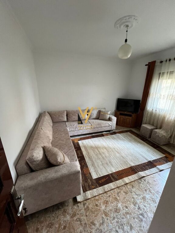 JEPET APARTAMENT 1+1+BLK ME QERA TE QYTET STUDENTI 40.000 LEKE