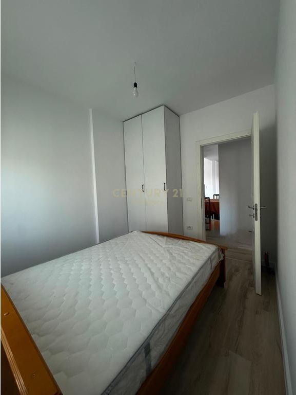 Apartament 3+1+Ballkon tek Thesari, Fresku