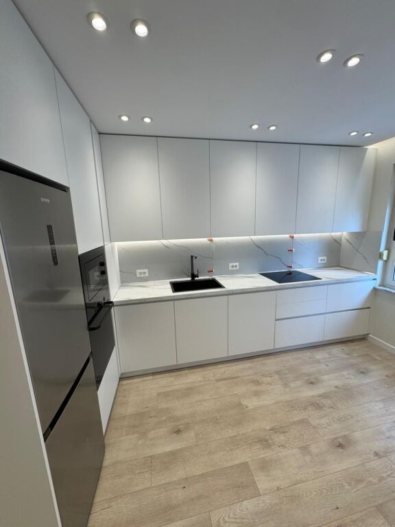 Apartament 3+1+2 me qera ne Qender