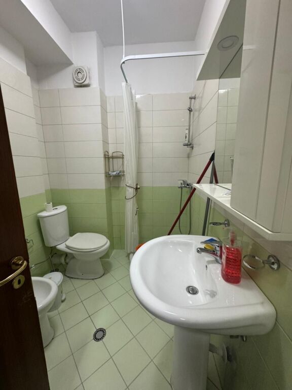 Apartment 1+1, Eleonora!