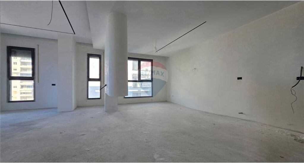 Apartment 2+1+2 for sale, Vlore, near the Marine school