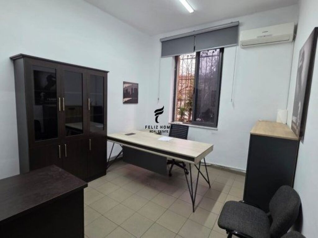 UFFICIO IN AFFITTO 24 M2 VIAL BAJRAM CURRI 70.000 LEKE FH-65747