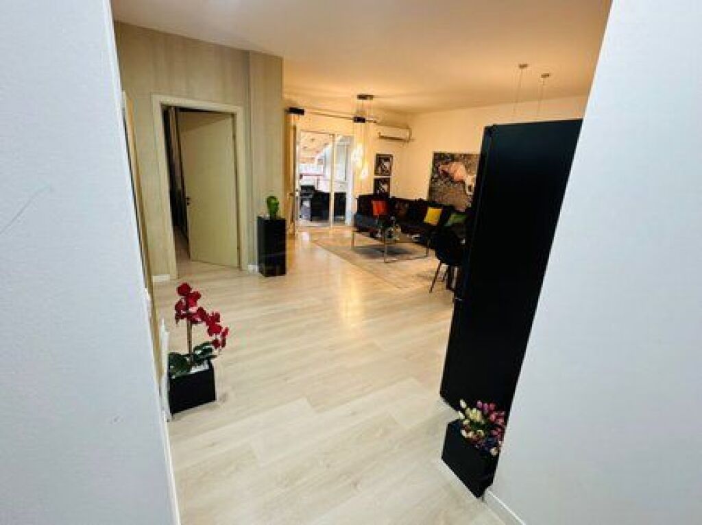 In vendita, Appartamento 1+1+ balcone, Ipoteca